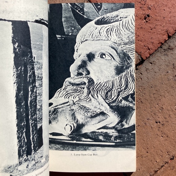 2 Vintage Archaeology Paperbacks Ancient History Carthage Sciences Excavation - Picture 1 of 16